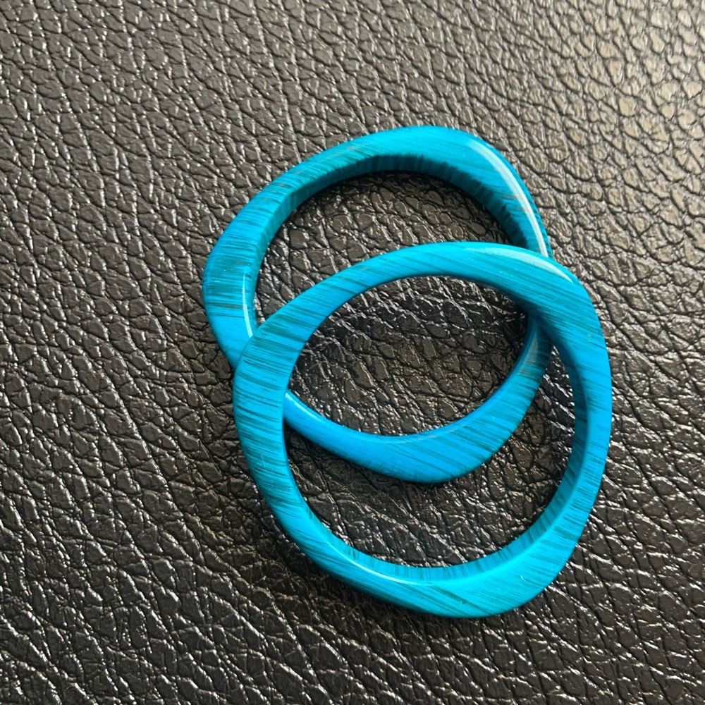 Set of 2 Wooden Bangles